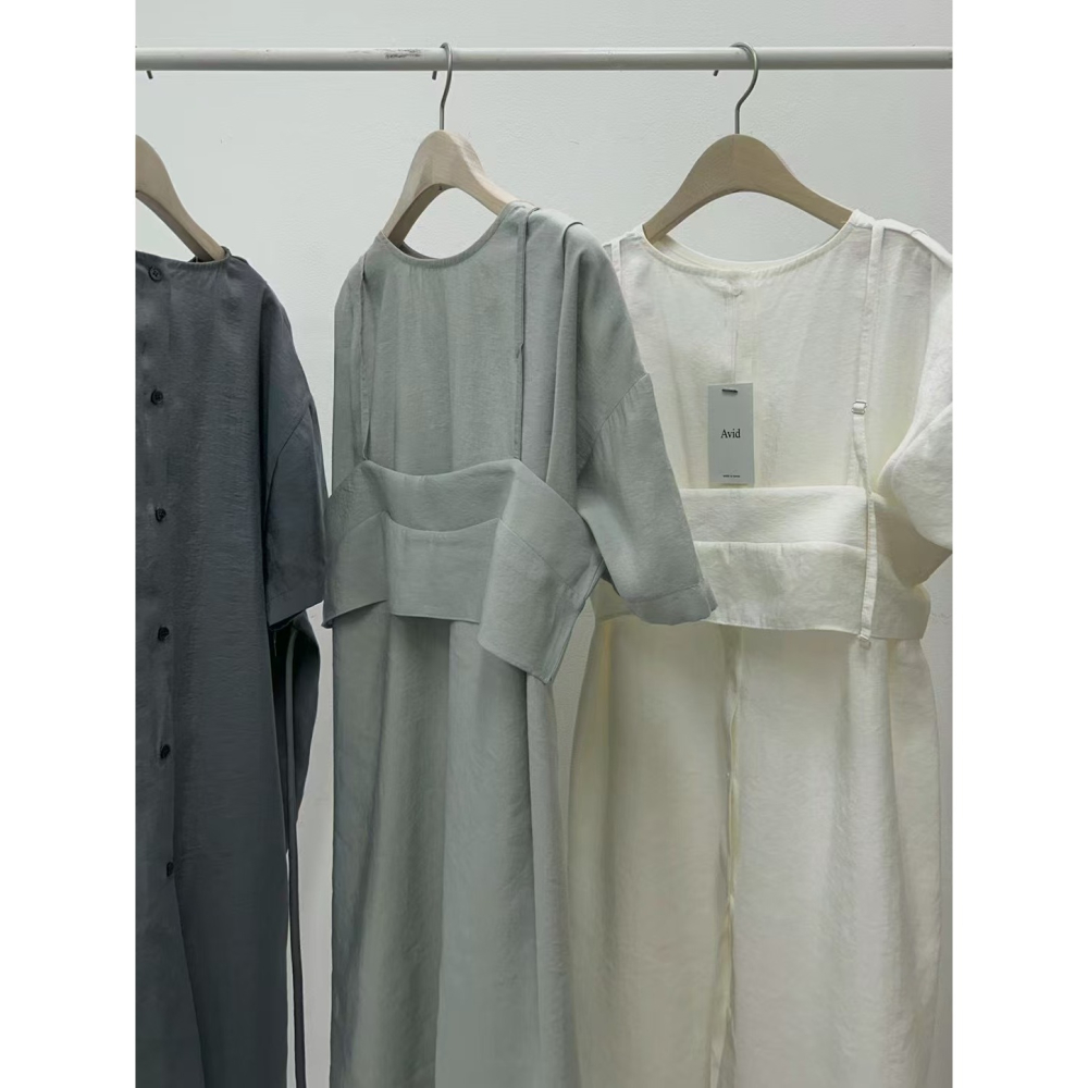 VENUSY｜ 韓國女裝｜霧霾繫帶短背心 分層抹胸 疊搭-細節圖6