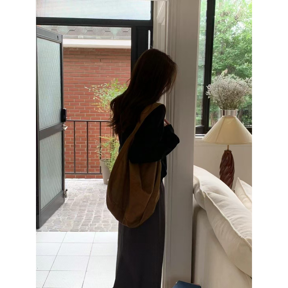 VENUSY｜ 新品☺ 韓國女裝｜秋冬麂皮側背大包-細節圖2