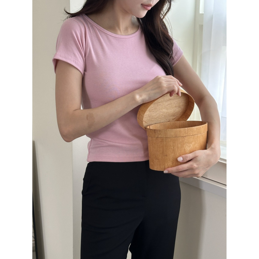 VENUSY｜ 韓國女裝｜圓領純色修身T恤 韓國T恤-細節圖5