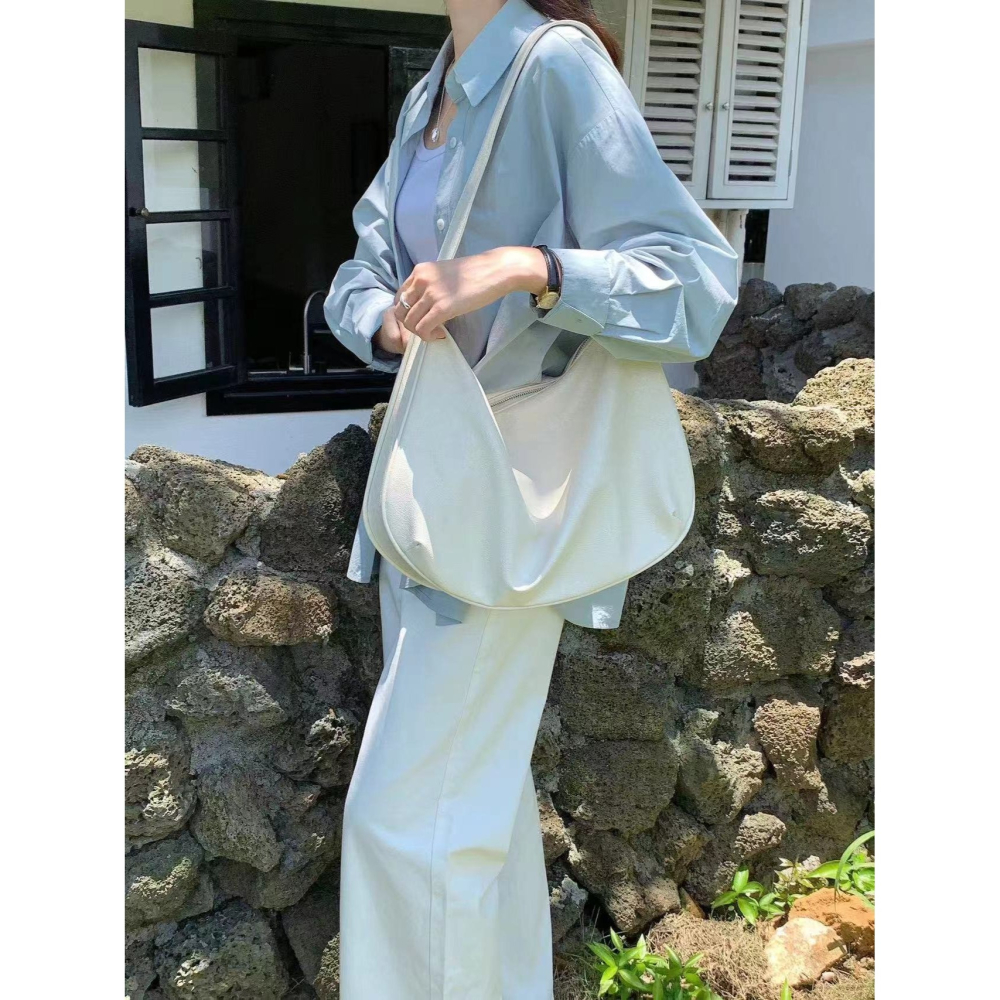VENUSY｜ 韓國女裝｜半月側背大包 半月形肩背包 單肩包-細節圖5