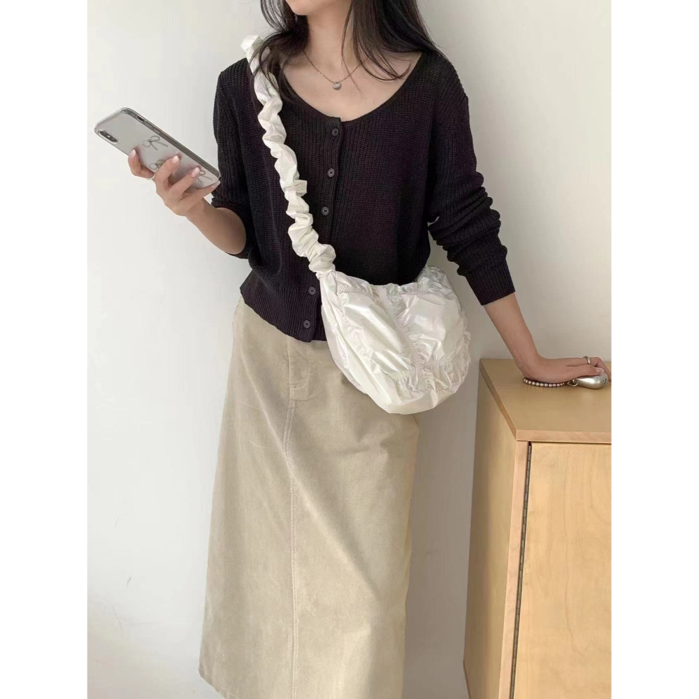 VENUSY｜ 韓國女裝｜雲朵半月肩背包-細節圖2