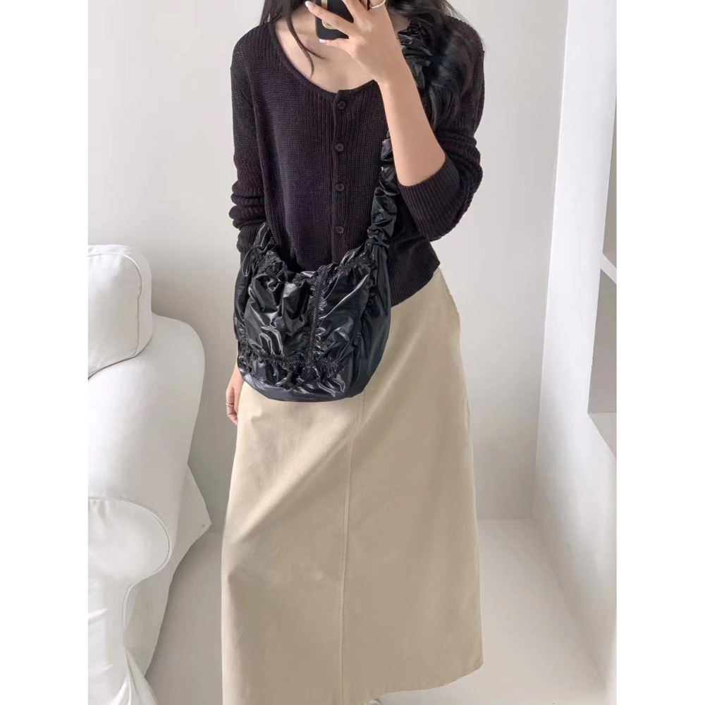 VENUSY｜ 韓國女裝｜雲朵半月肩背包-細節圖8