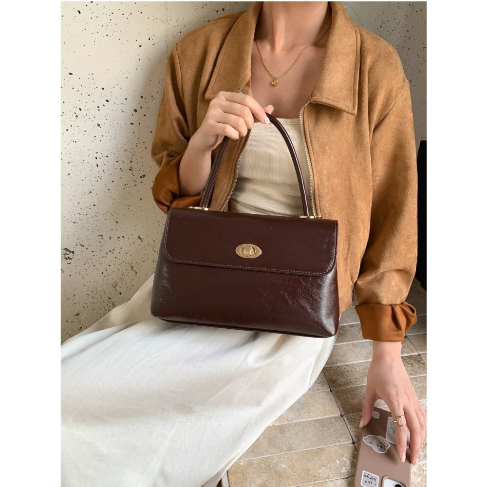 VENUSY｜ 韓國女裝｜皮革鈕扣方包 手提包 側背包-細節圖2