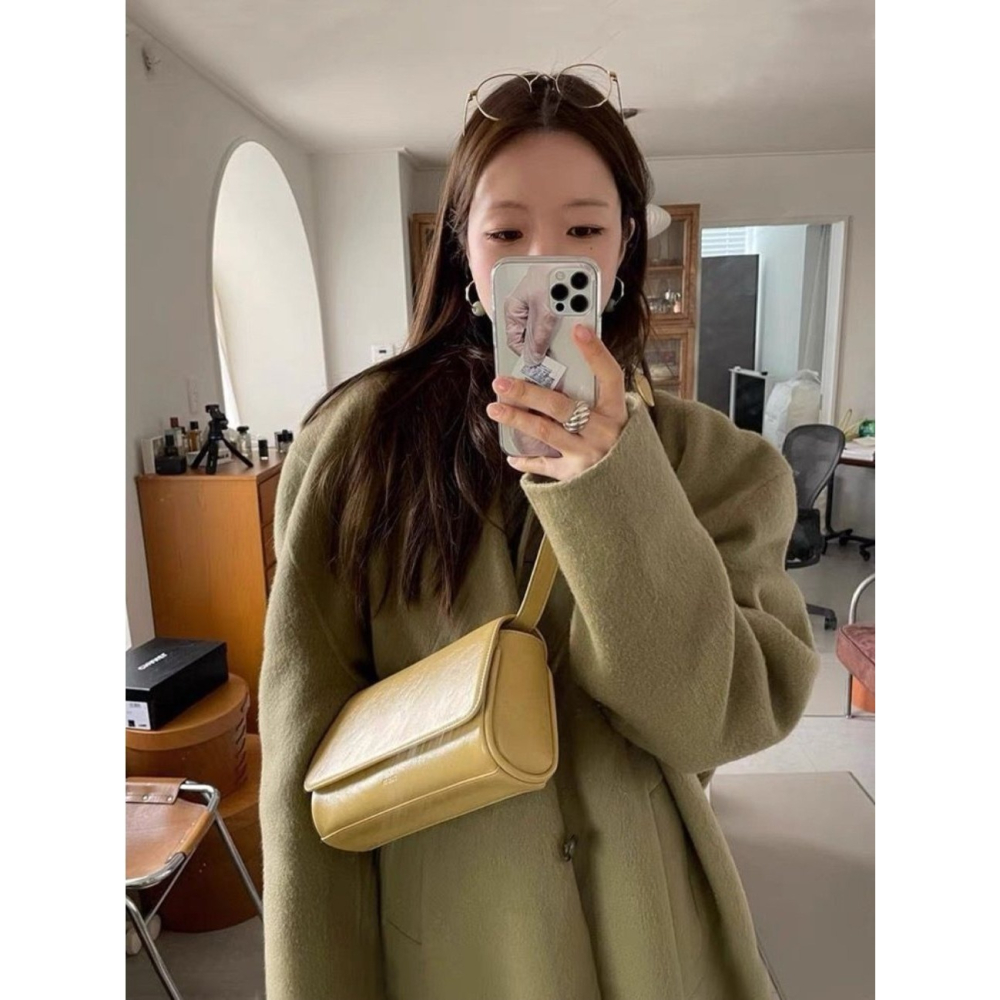 VENUSY｜ 韓國女裝｜皮革長方肩背包 側背包 長度可調-細節圖10