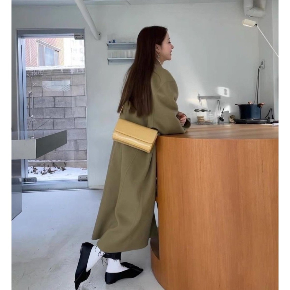 VENUSY｜ 韓國女裝｜皮革長方肩背包 側背包 長度可調-細節圖11