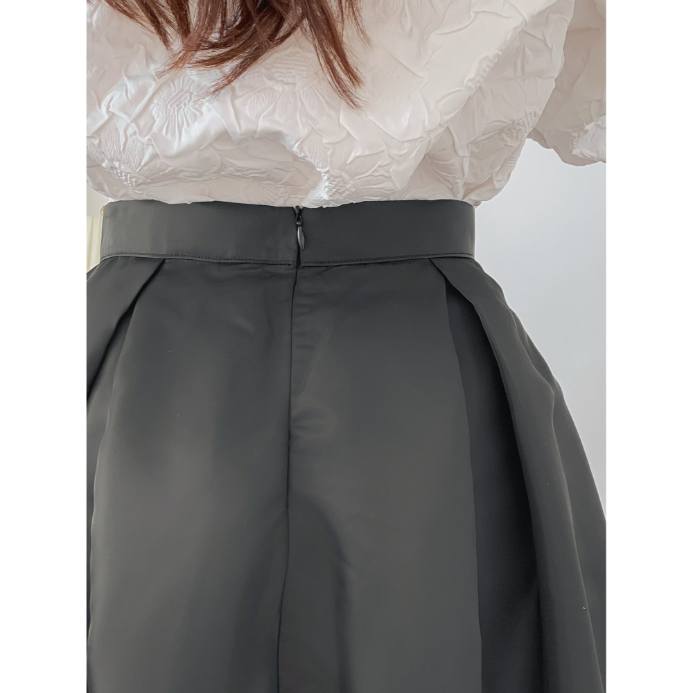 VENUSY｜ 韓國女裝｜赫本款寬褶圓弧禮裙 婚禮造型-細節圖11