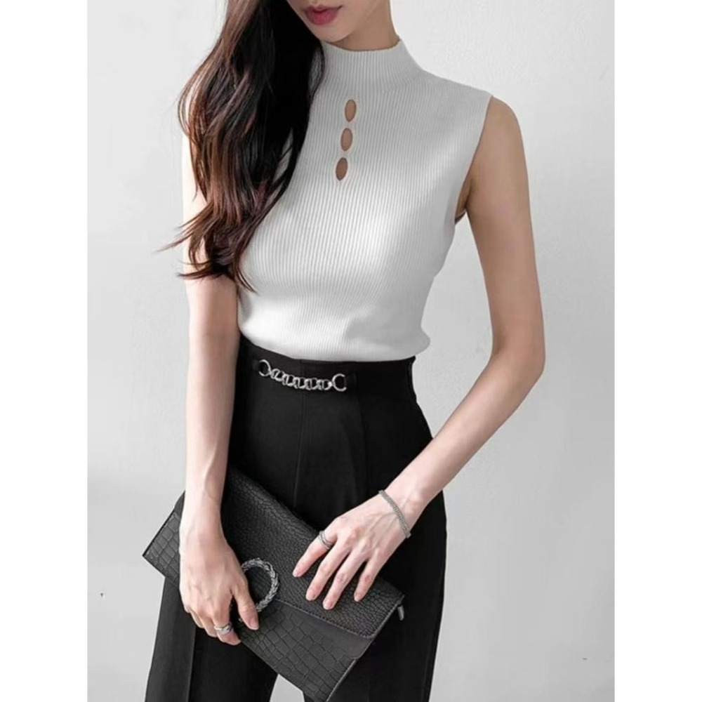 [現貨🇹🇼] VENUSY｜ 韓國女裝｜無袖洞洞修身上衣-細節圖5