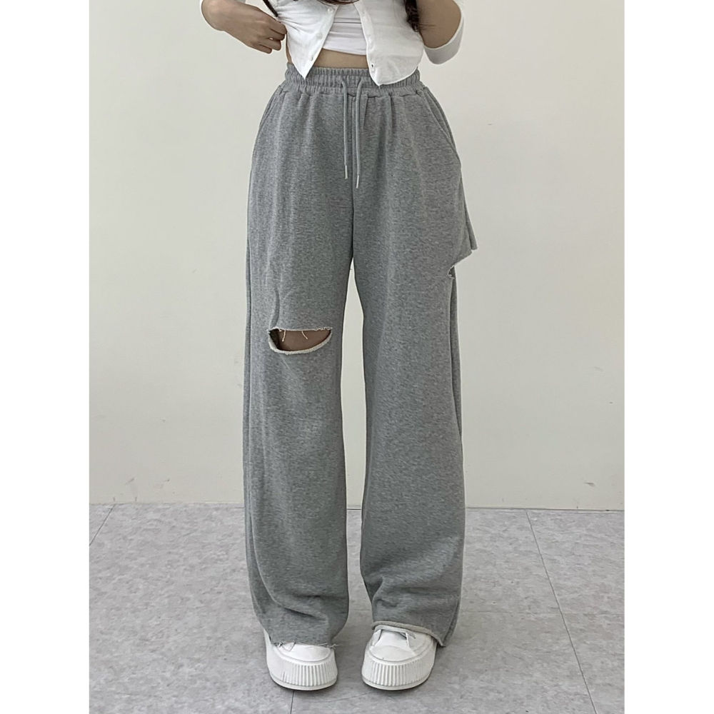 VENUSY｜ 韓國女裝｜純棉破洞設計運動長褲 爵士舞褲-細節圖3