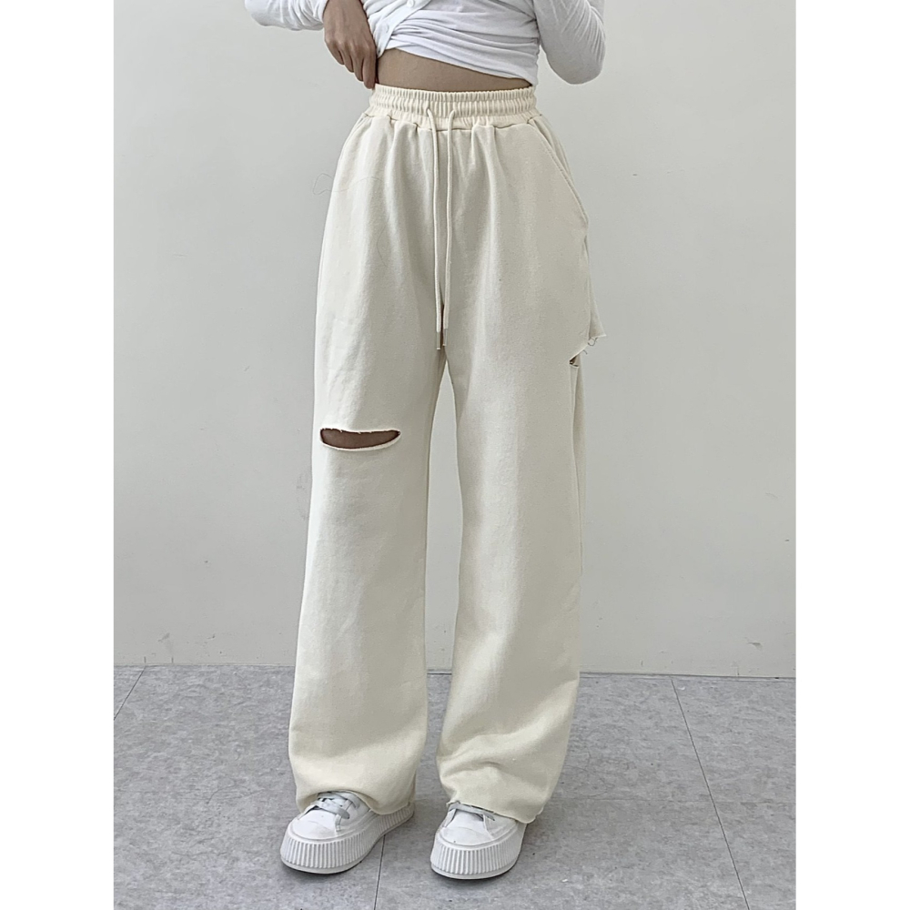 VENUSY｜ 韓國女裝｜純棉破洞設計運動長褲 爵士舞褲-細節圖8