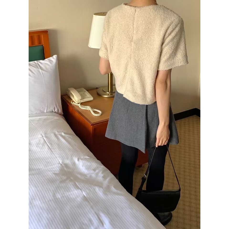 [限時限量感謝回饋] VENUSY｜正韓🇰🇷 - 韓國女裝｜小毛球短袖上衣-細節圖6