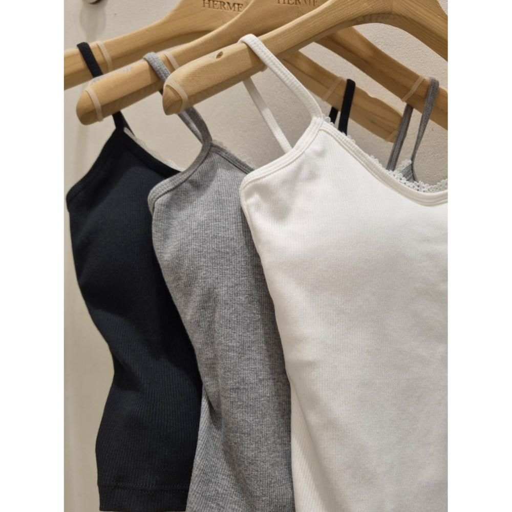 [現貨+預購] VENUSY｜正韓🇰🇷 - 韓國女裝｜芭蕾蕾絲針織背心 帶墊內置-細節圖7