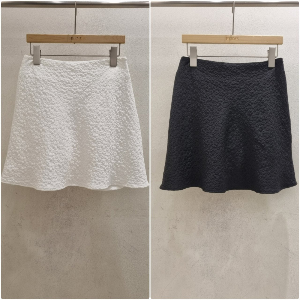 VENUSY｜正韓🇰🇷 - 韓國女裝｜立體花卉迷你裙-細節圖3