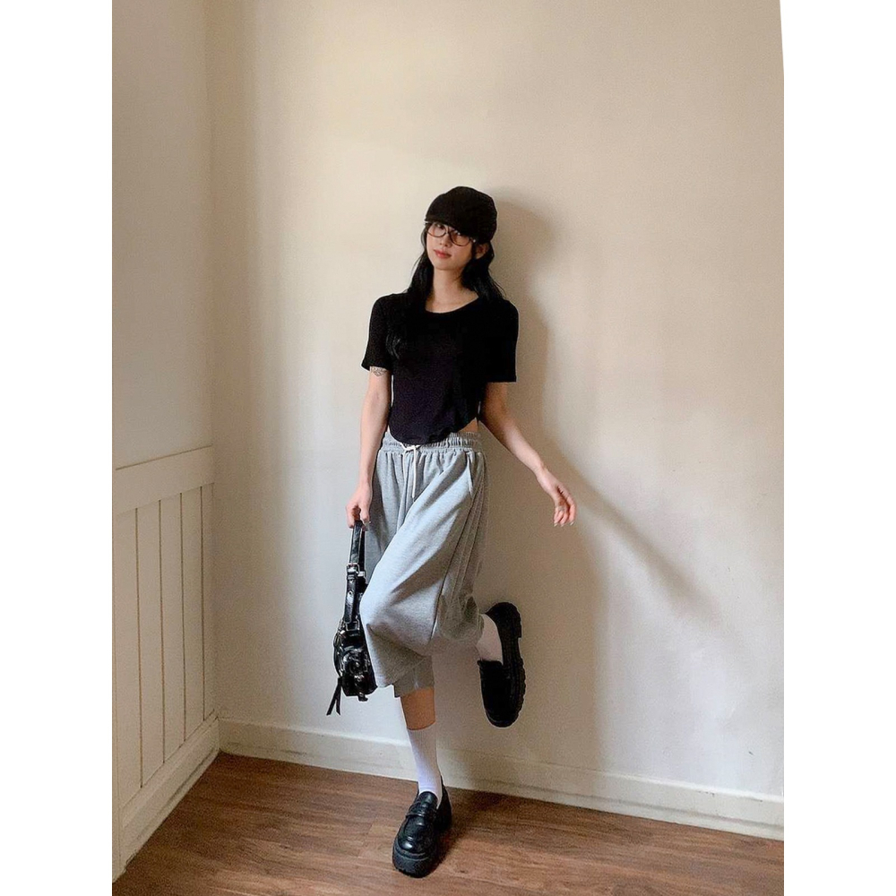 VENUSY｜正韓🇰🇷 - 𝟱色☻ 韓國女裝｜圓擺短版T恤 韓國T恤-細節圖8