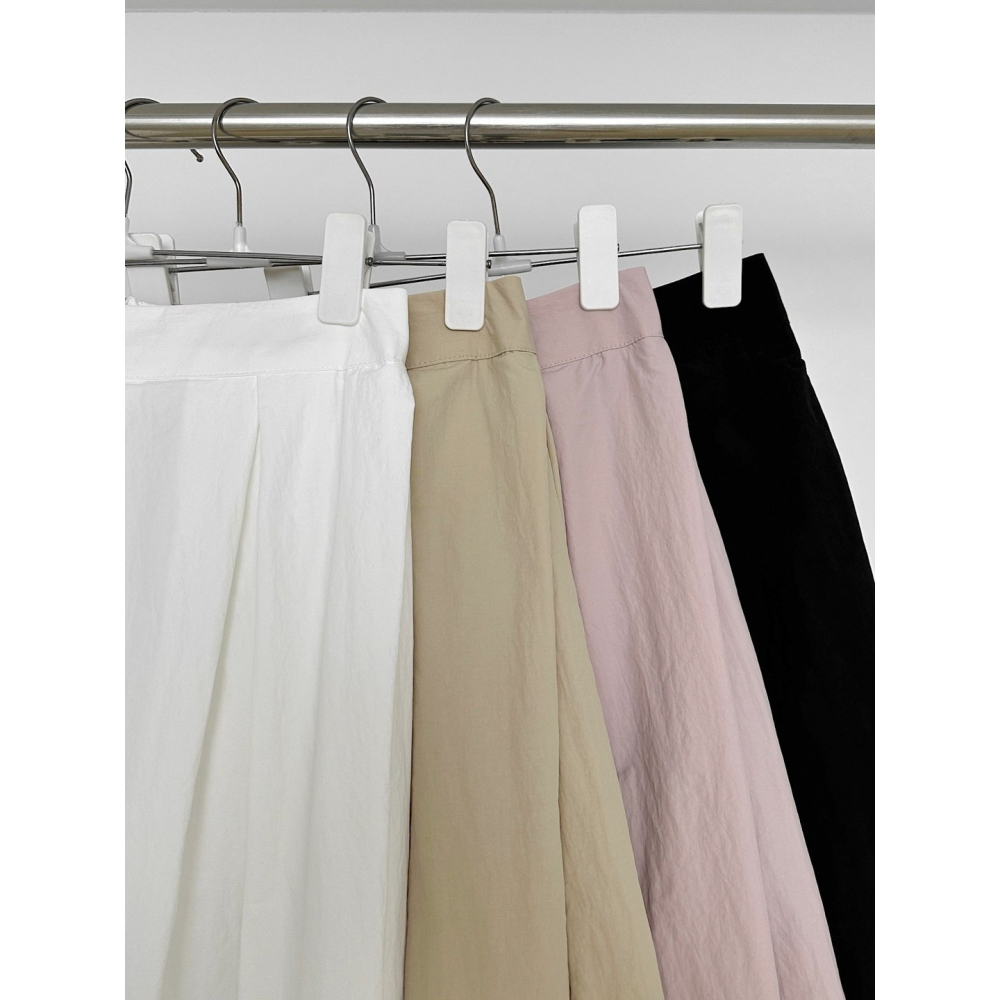 [現貨+預購] VENUSY｜正韓🇰🇷 - 赫本風♘ 韓國女裝｜褶皺尼龍口袋長裙-細節圖9