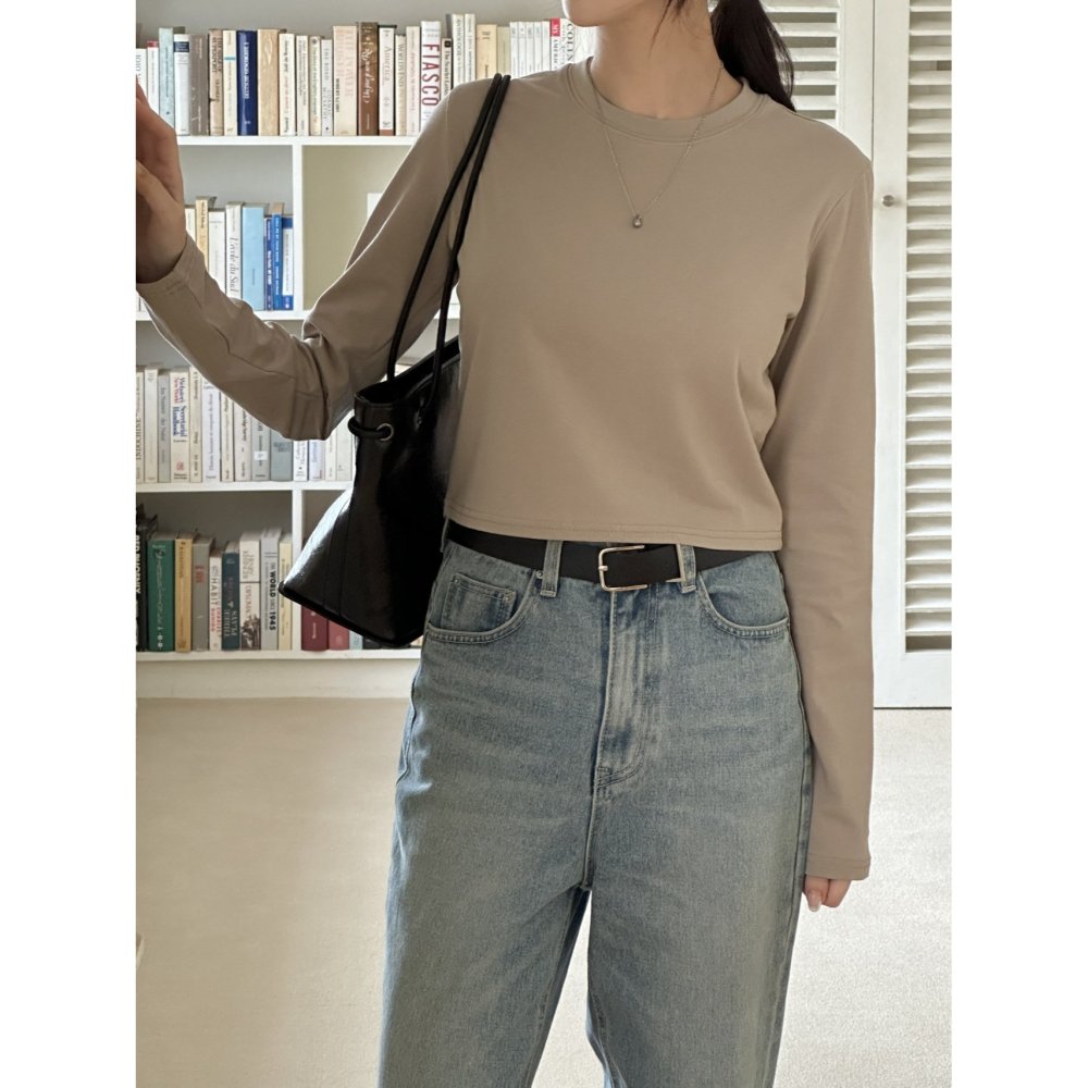 [現貨+預購] VENUSY｜正韓🇰🇷 - 優質𝟗𝟓%棉❆ 韓國女裝｜棉質短版長袖T恤 韓國T恤-細節圖4