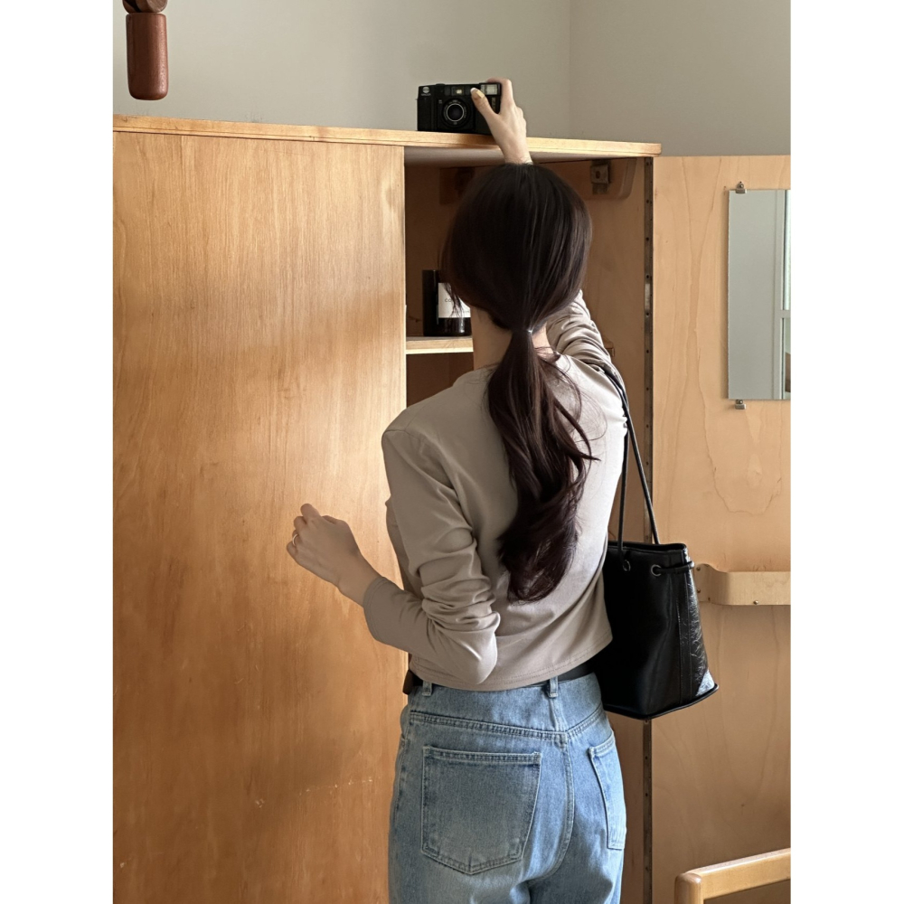 [現貨+預購] VENUSY｜正韓🇰🇷 - 優質𝟗𝟓%棉❆ 韓國女裝｜棉質短版長袖T恤 韓國T恤-細節圖6