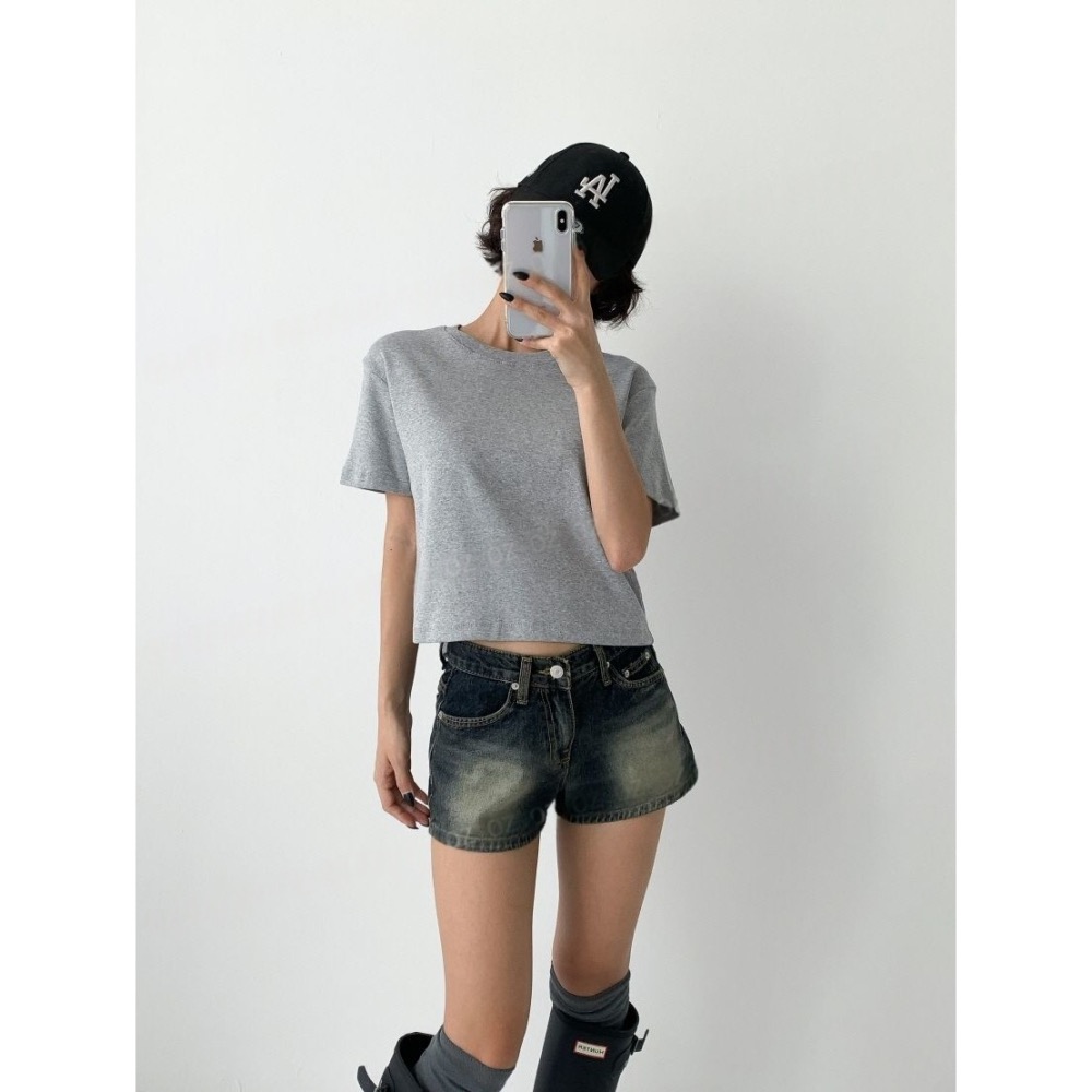 現+預 VENUSY｜正韓🇰🇷 - 純棉透氣舒適☀ 韓國女裝｜純棉圓領寬鬆後開衩短袖T恤 韓國T恤-細節圖2