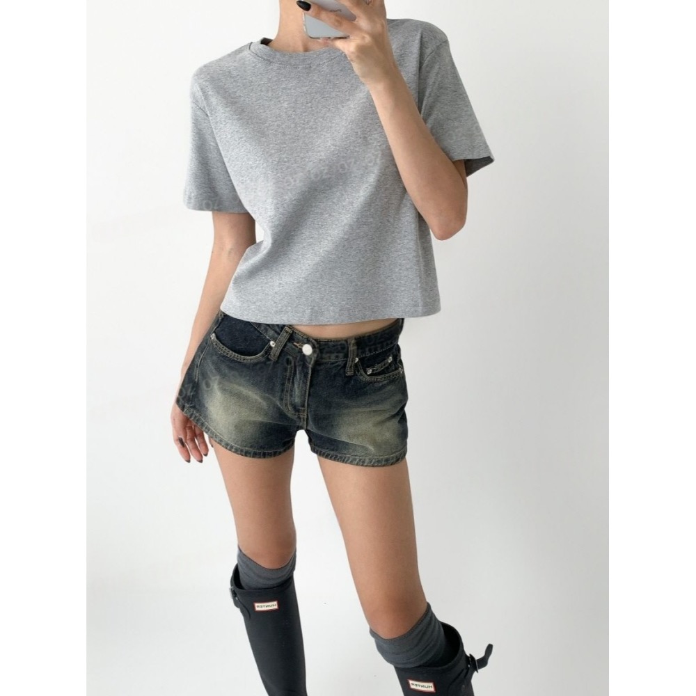 現+預 VENUSY｜正韓🇰🇷 - 純棉透氣舒適☀ 韓國女裝｜純棉圓領寬鬆後開衩短袖T恤 韓國T恤-細節圖3