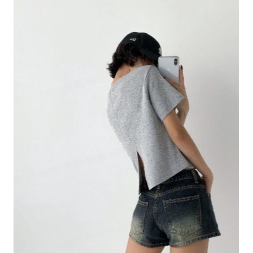 現+預 VENUSY｜正韓🇰🇷 - 純棉透氣舒適☀ 韓國女裝｜純棉圓領寬鬆後開衩短袖T恤 韓國T恤-細節圖4