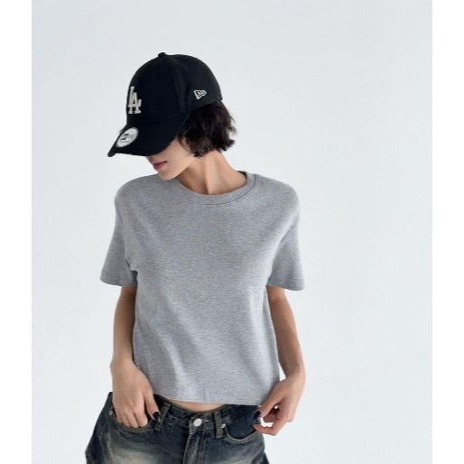 現+預 VENUSY｜正韓🇰🇷 - 純棉透氣舒適☀ 韓國女裝｜純棉圓領寬鬆後開衩短袖T恤 韓國T恤-細節圖6