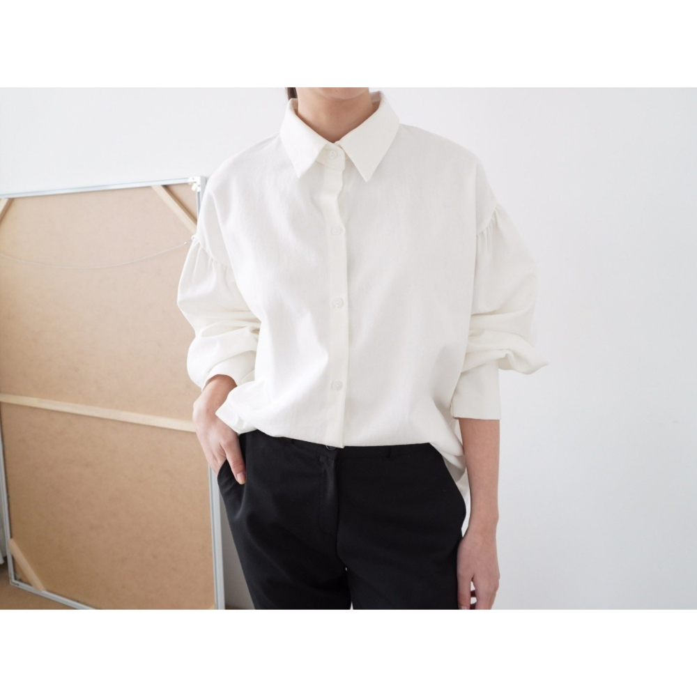 【𝟷𝟶𝟶%棉】極簡層次感設計 上身自帶立體輪廓．ᴠɴ｜正韓🇰🇷 - 韓國女裝｜純棉泡泡袖襯衫 韓國襯衫-細節圖2