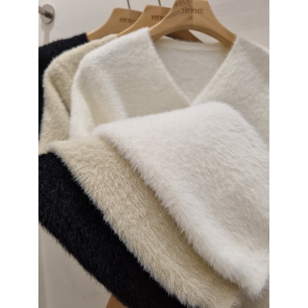 VENUSY｜正韓🇰🇷 - 親膚不刺 柔軟羊毛✔ 韓國女裝｜羊毛V扣針織小外套-細節圖8