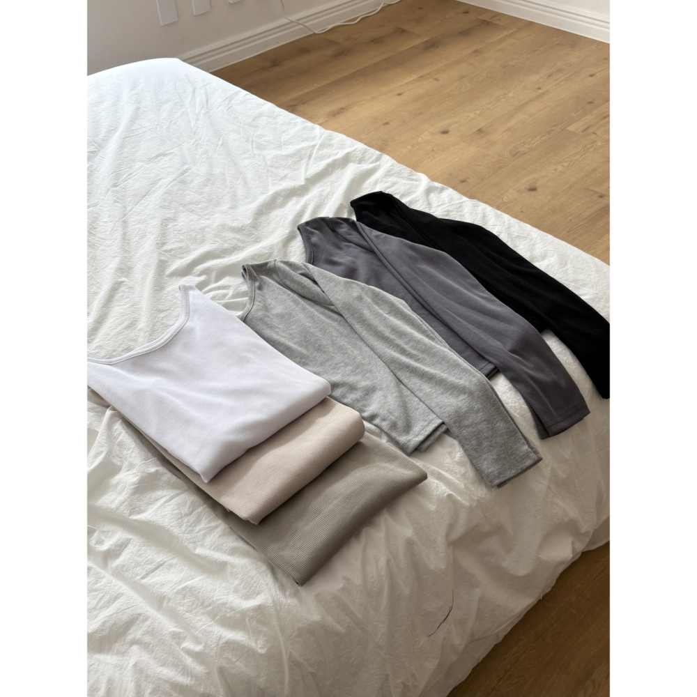 VENUSY｜正韓🇰🇷 - 修身百搭✓ 韓國女裝｜V領長袖T恤 韓國T恤-細節圖10