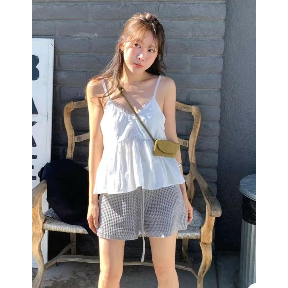 VENUSY｜正韓🇰🇷 - 韓國女裝｜蕾絲細肩帶背心 可調節長度-細節圖2