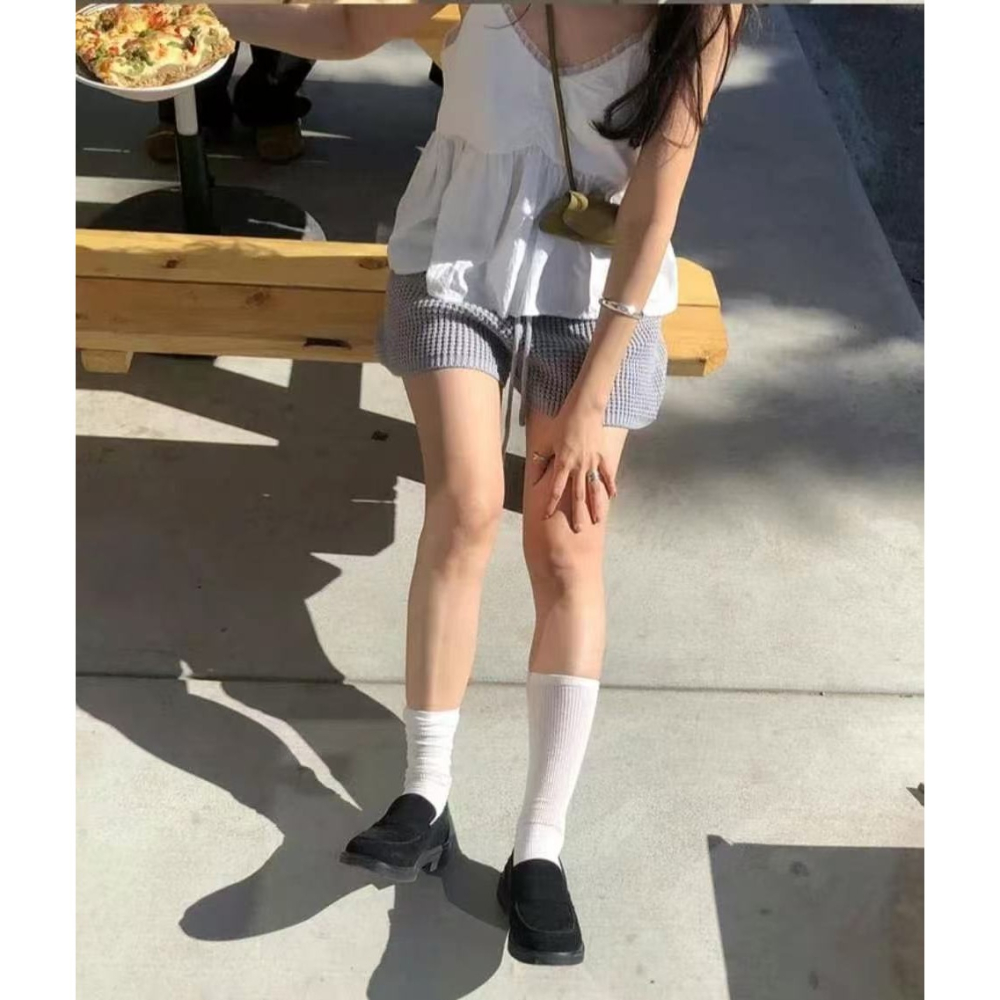 VENUSY｜正韓🇰🇷 - 韓國女裝｜蕾絲細肩帶背心 可調節長度-細節圖7