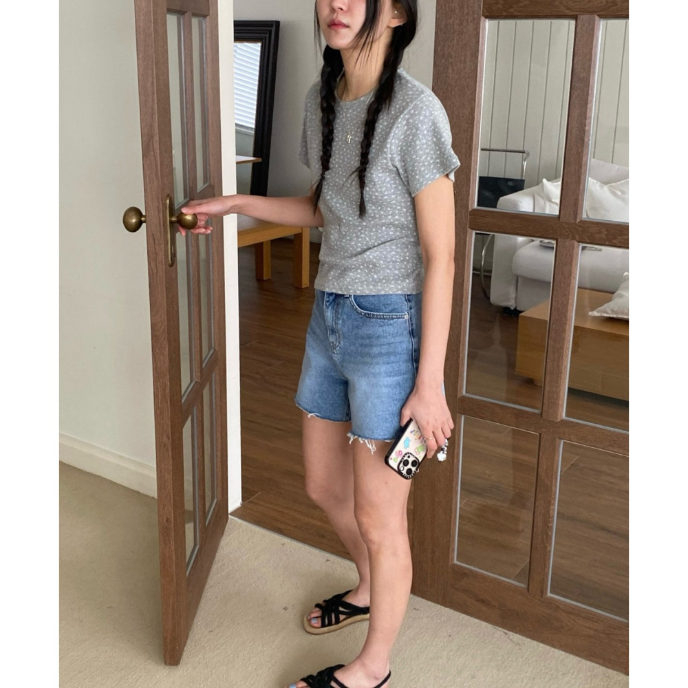 VENUSY｜正韓🇰🇷 - 不易皺親膚☀ 韓國女裝｜棉質混紡小花T恤 韓國T恤-細節圖2