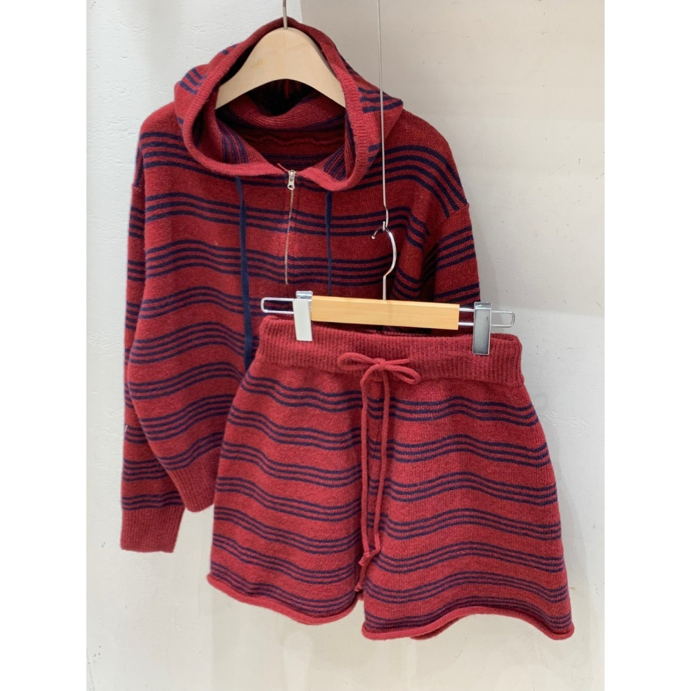 【女神級氣質】羊毛條紋套裝．ᴠɴ｜正韓🇰🇷 - 韓國女裝｜羊毛連帽拉鍊外套＋短褲-細節圖3