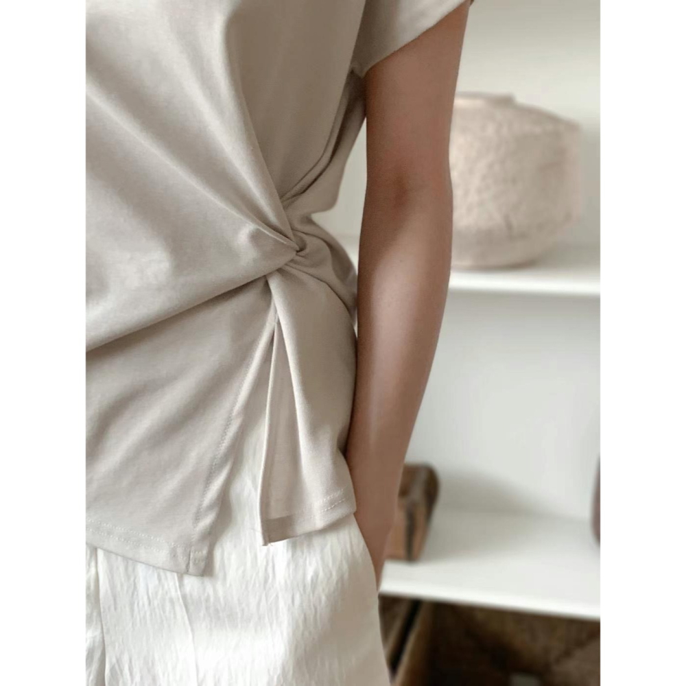 VENUSY｜正韓🇰🇷 - 韓國女裝｜扭結短袖T恤 韓國T恤-細節圖9