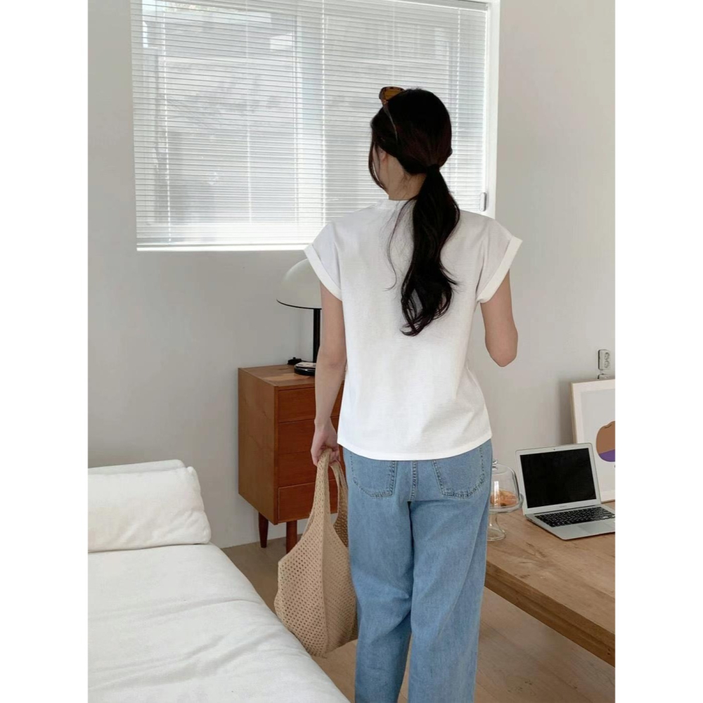 VENUSY｜正韓🇰🇷 - 韓國女裝｜摺痕側開衩T恤 韓國T恤-細節圖5