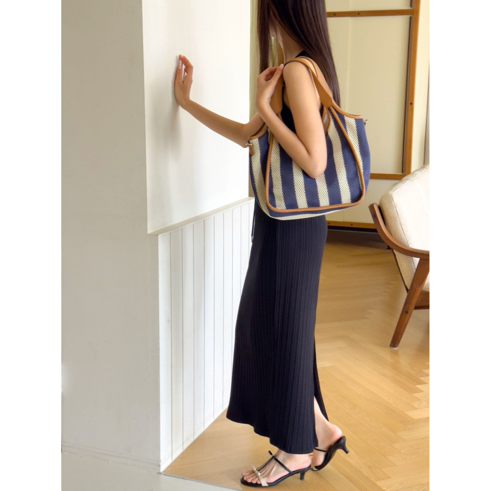 VENUSY｜正韓🇰🇷 - 韓國女裝｜皮革條紋網眼針織包 手提斜背兩用-細節圖3