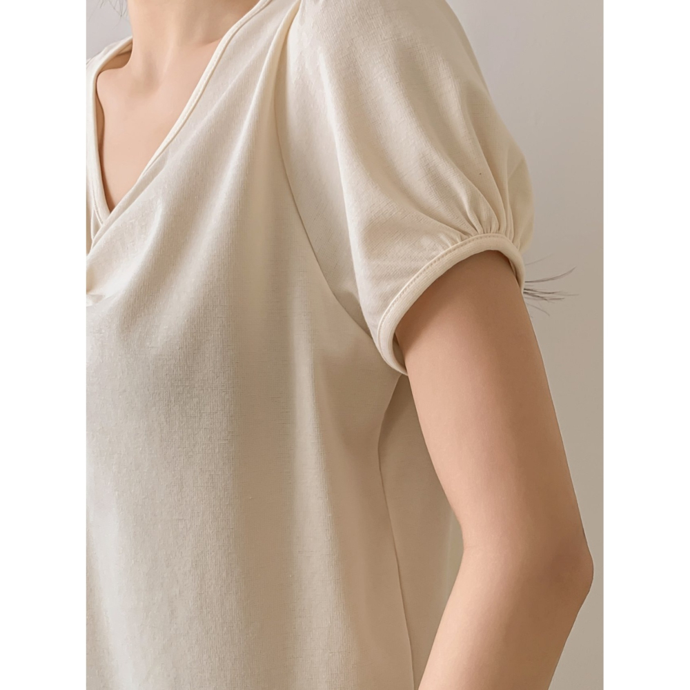 VENUSY｜正韓🇰🇷 - 韓國女裝｜V領抓皺泡泡袖T恤 韓國T恤-細節圖8