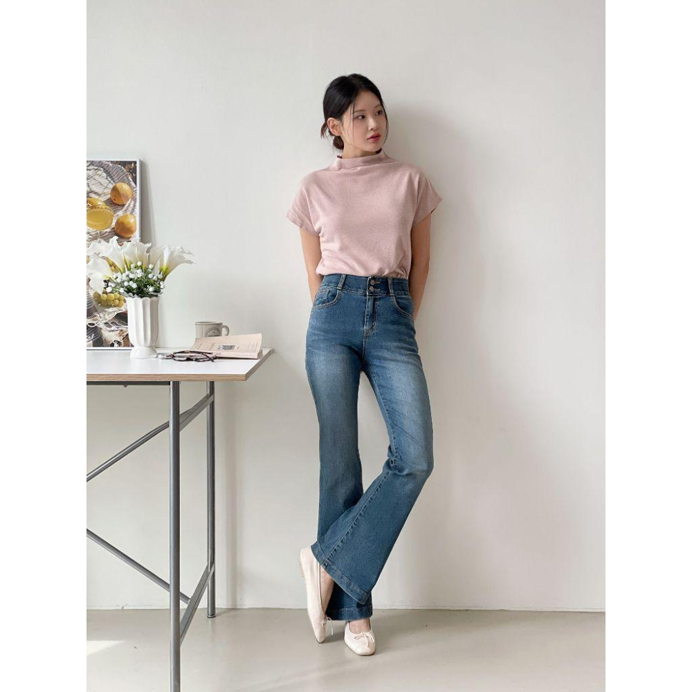 【極顯瘦微喇褲】VENUSY｜正韓🇰🇷 - 韓國東大門空運直送台灣｜雙扣高腰彈性喇叭褲牛仔褲-細節圖3