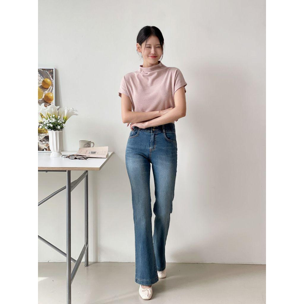 【極顯瘦微喇褲】VENUSY｜正韓🇰🇷 - 韓國東大門空運直送台灣｜雙扣高腰彈性喇叭褲牛仔褲-細節圖4