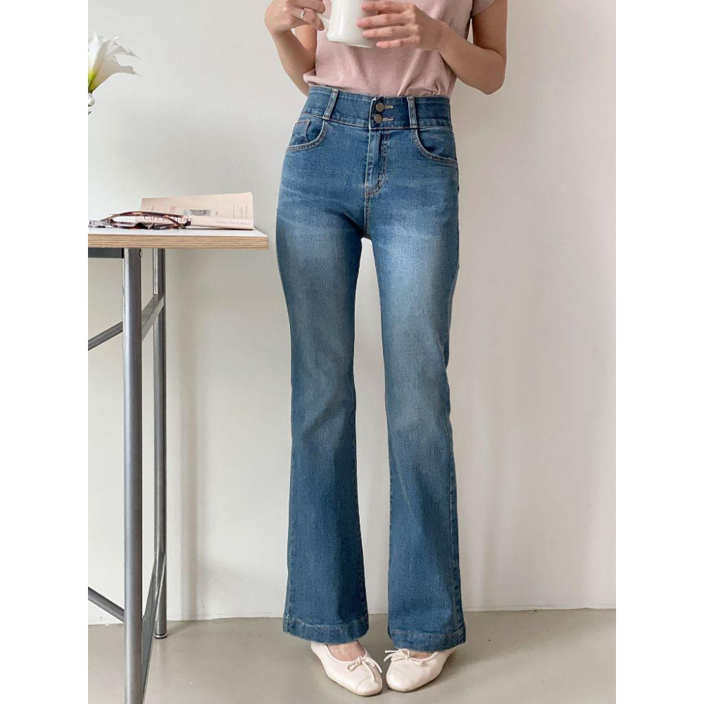 【極顯瘦微喇褲】VENUSY｜正韓🇰🇷 - 韓國東大門空運直送台灣｜雙扣高腰彈性喇叭褲牛仔褲-細節圖7