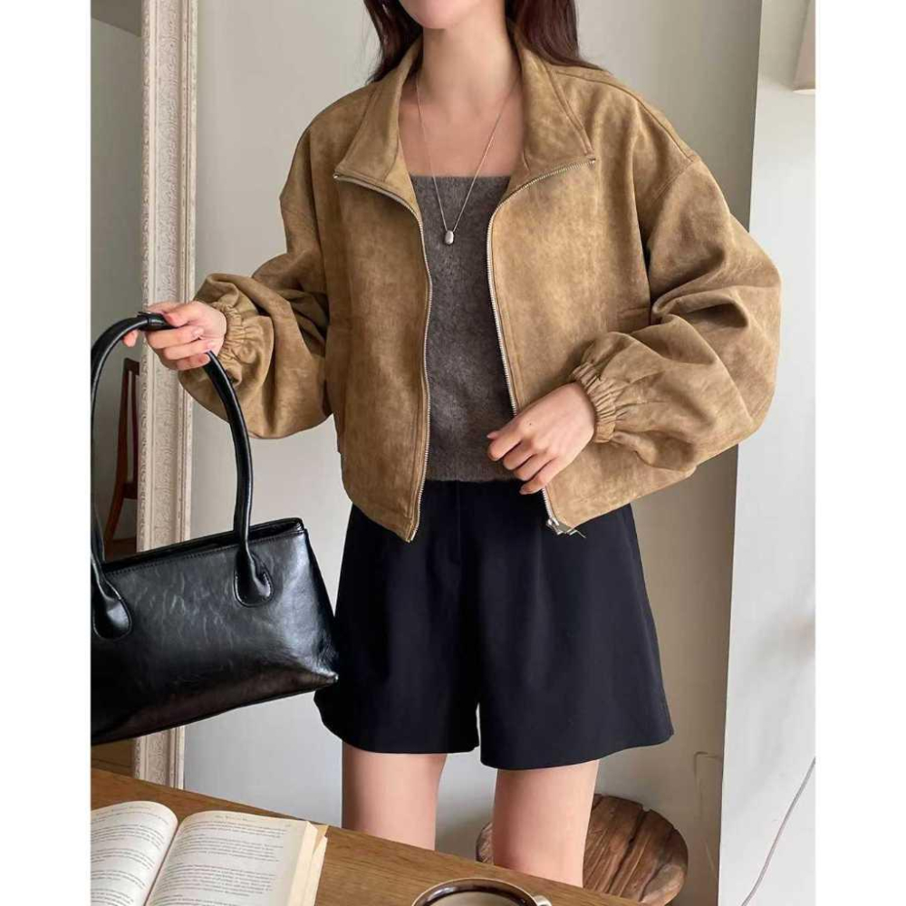 【高級感】VENUSY｜正韓🇰🇷 - 韓國東大門空運直送台灣｜復古麂皮短版拉鍊外套-細節圖8