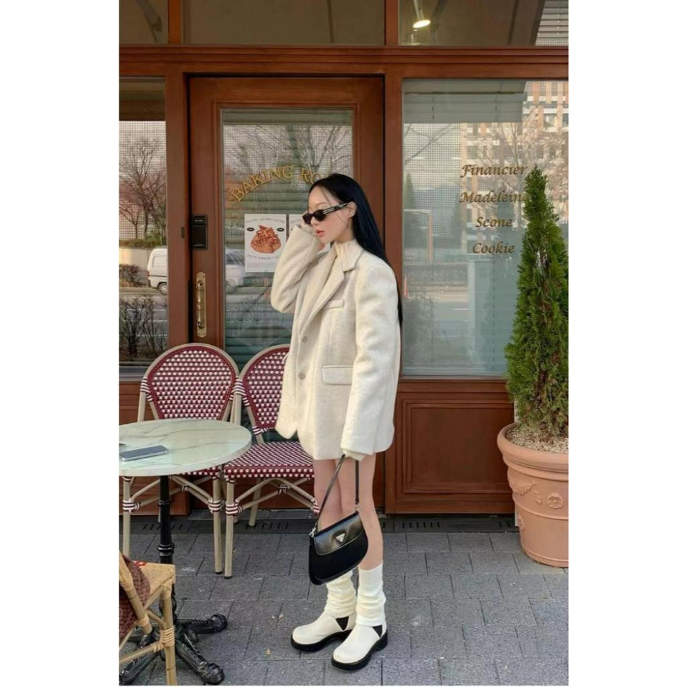 【羊毛極美】韓女衣櫥必備 VENUSY｜正韓🇰🇷 - 韓國東大門空運直送台灣｜羊毛半長厚大衣-細節圖2