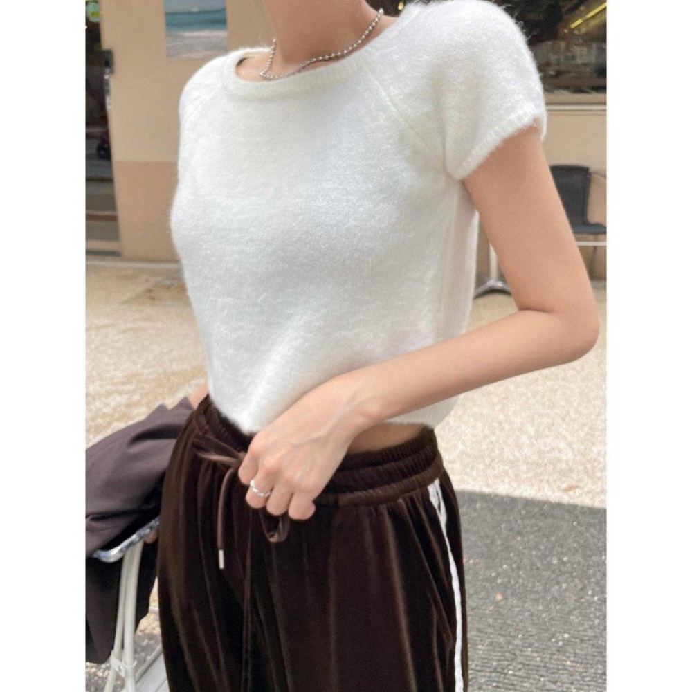 【羊毛絨親膚】VENUSY｜正韓🇰🇷 - 韓國東大門空運直送台灣｜柔軟短袖羊毛針織衫-細節圖2