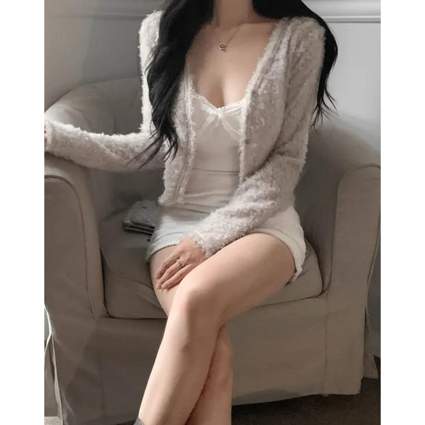 【冬日戀愛】VENUSY｜正韓🇰🇷 - 韓國東大門空運直送台灣｜毛絨感短版針織外套-細節圖3