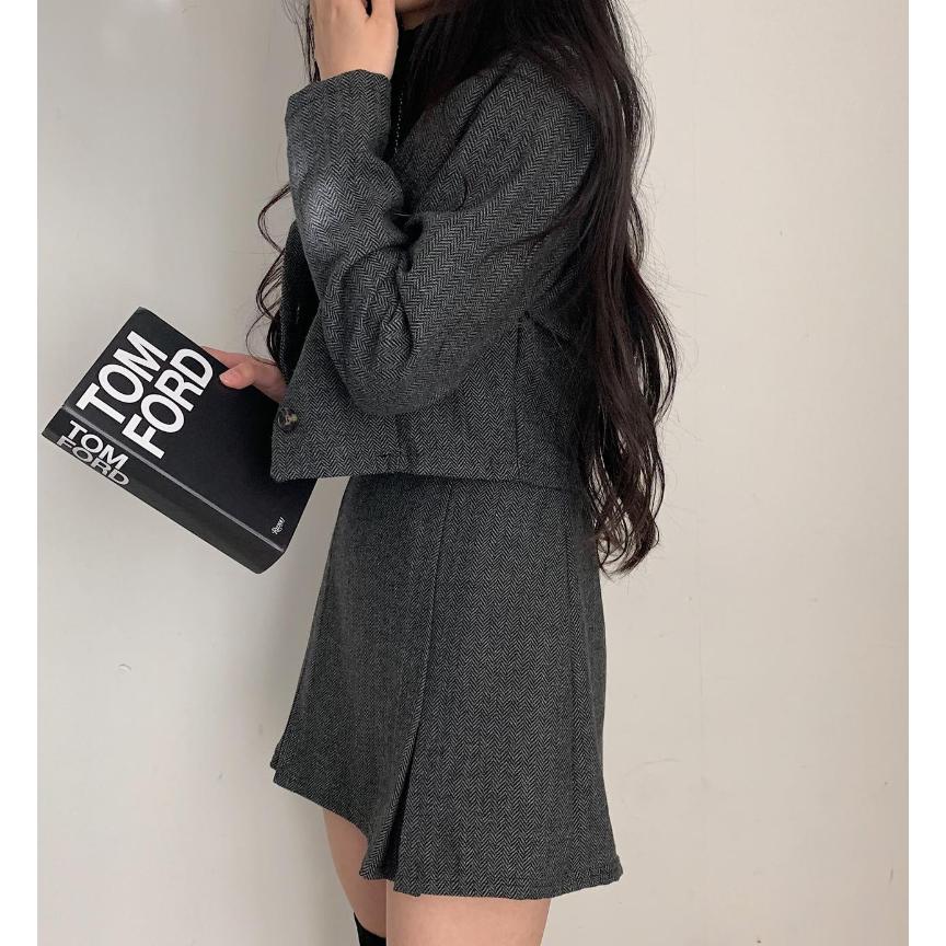 【韓系氣質】VENUSY｜正韓🇰🇷 - 韓國東大門空運直送台灣｜小香風短版外套＋開衩短裙 (套裝)-細節圖8