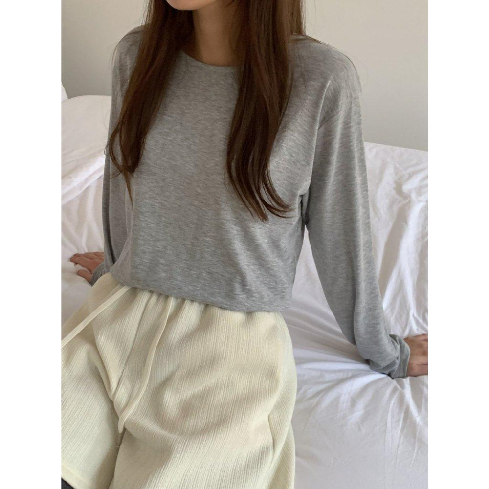 【內刷毛親膚保暖】VENUSY｜正韓🇰🇷 - 韓國東大門空運直送台灣｜圓領基本款長袖T恤 內搭 發熱衣-細節圖7