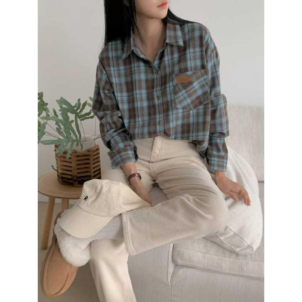 【質感秋冬】VENUSY｜正韓🇰🇷 - 韓國東大門空運直送台灣｜刷毛格紋皮標拼接襯衫-細節圖2