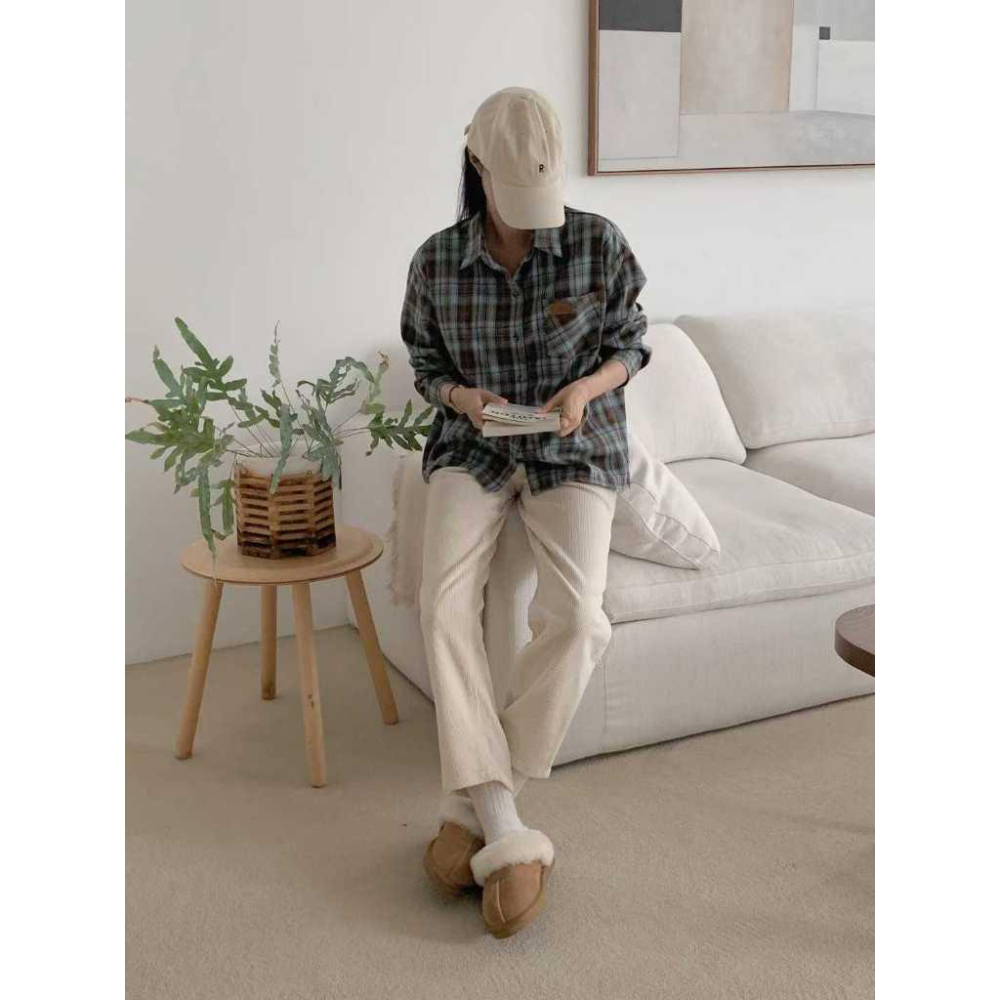 【質感秋冬】VENUSY｜正韓🇰🇷 - 韓國東大門空運直送台灣｜刷毛格紋皮標拼接襯衫-細節圖7