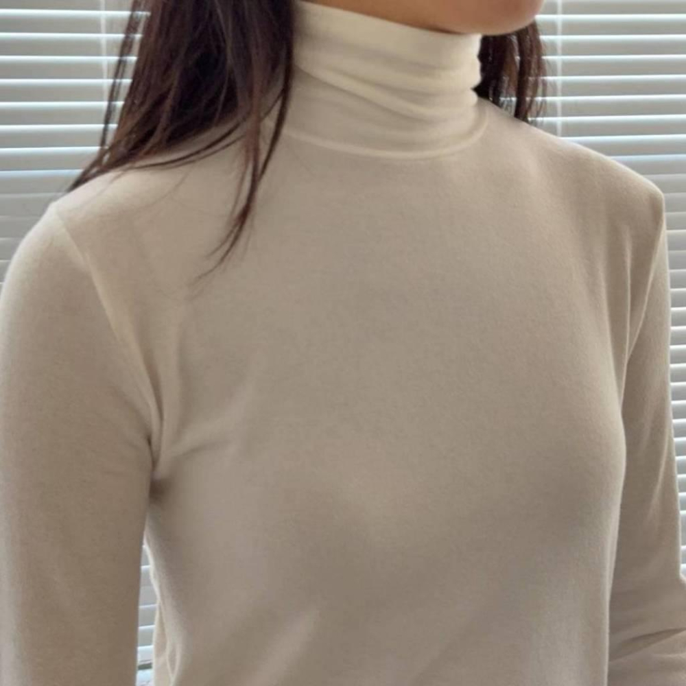 【親膚不刺癢】VENUSY｜正韓🇰🇷 - 韓國東大門空運直送台灣｜柔軟羊毛高領毛衣 內搭-細節圖5
