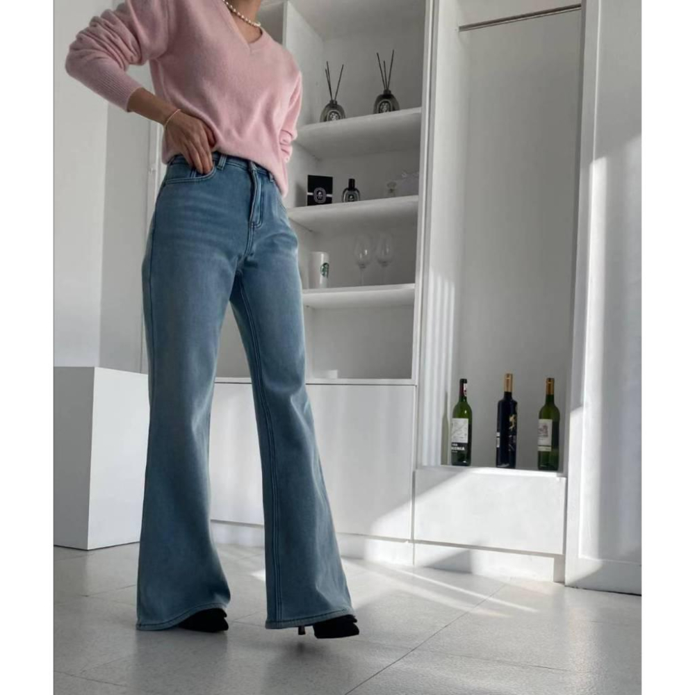 【內加絨修身顯瘦】VENUSY｜正韓🇰🇷 - 韓國東大門空運直送台灣｜貂絨刷毛喇叭牛仔褲 內刷毛-細節圖3