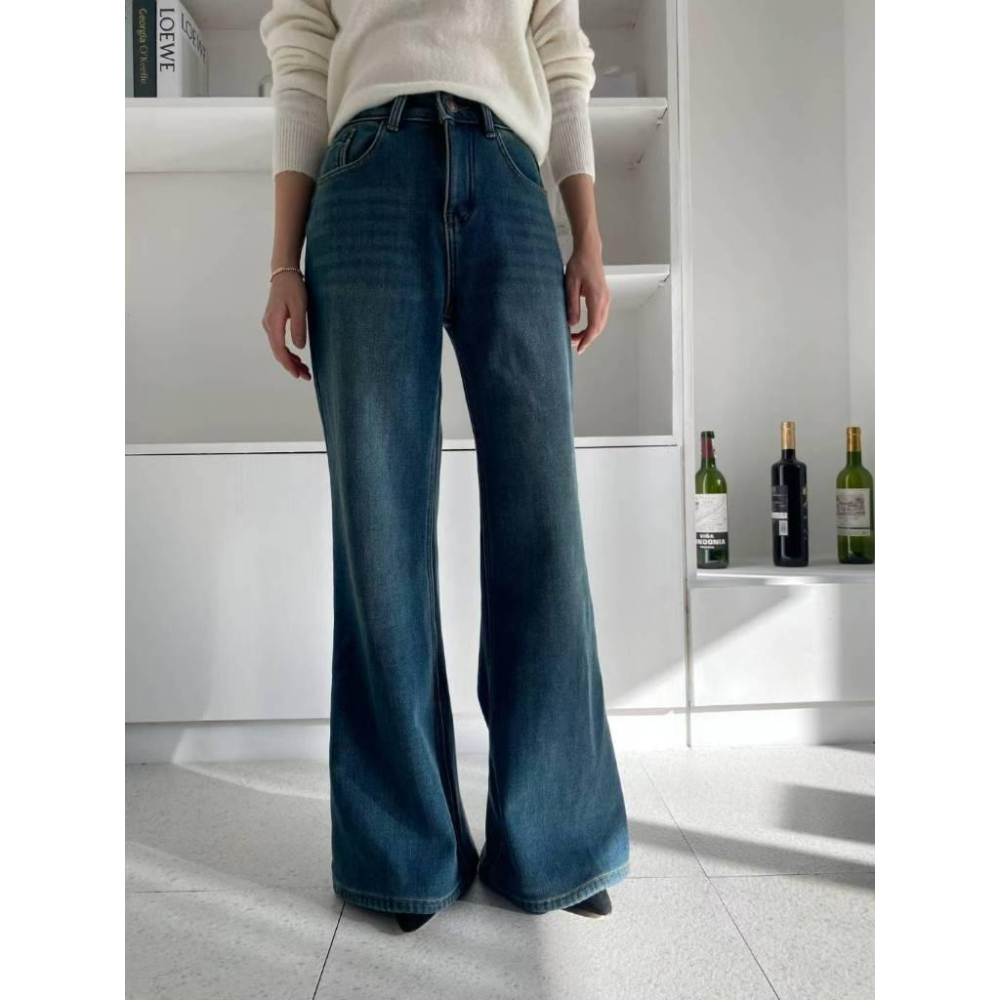 【內加絨修身顯瘦】VENUSY｜正韓🇰🇷 - 韓國東大門空運直送台灣｜貂絨刷毛喇叭牛仔褲 內刷毛-細節圖4