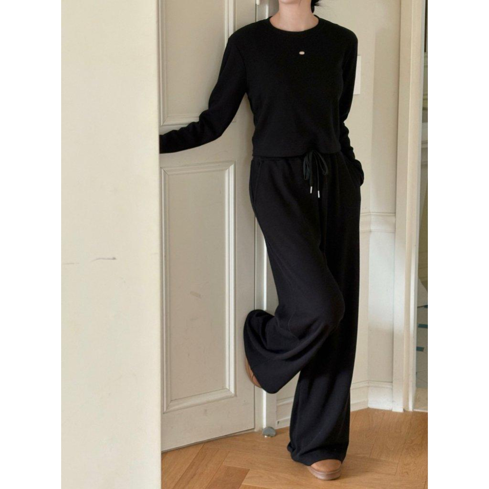 【舒適奶油風】VENUSY｜正韓🇰🇷 - 韓國東大門空運直送台灣｜柔軟羅紋長袖套裝-細節圖9